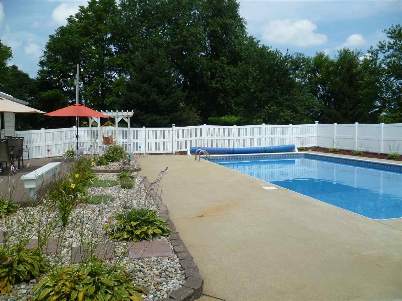 261 South St Road Akron, IN 46910 - Photo 2 of 36