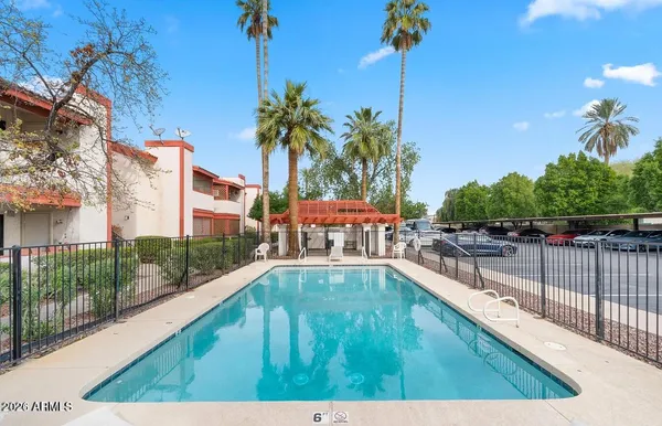 $1,299 | 4211 East Palm Lane, Unit 202, Phoenix, AZ 85008