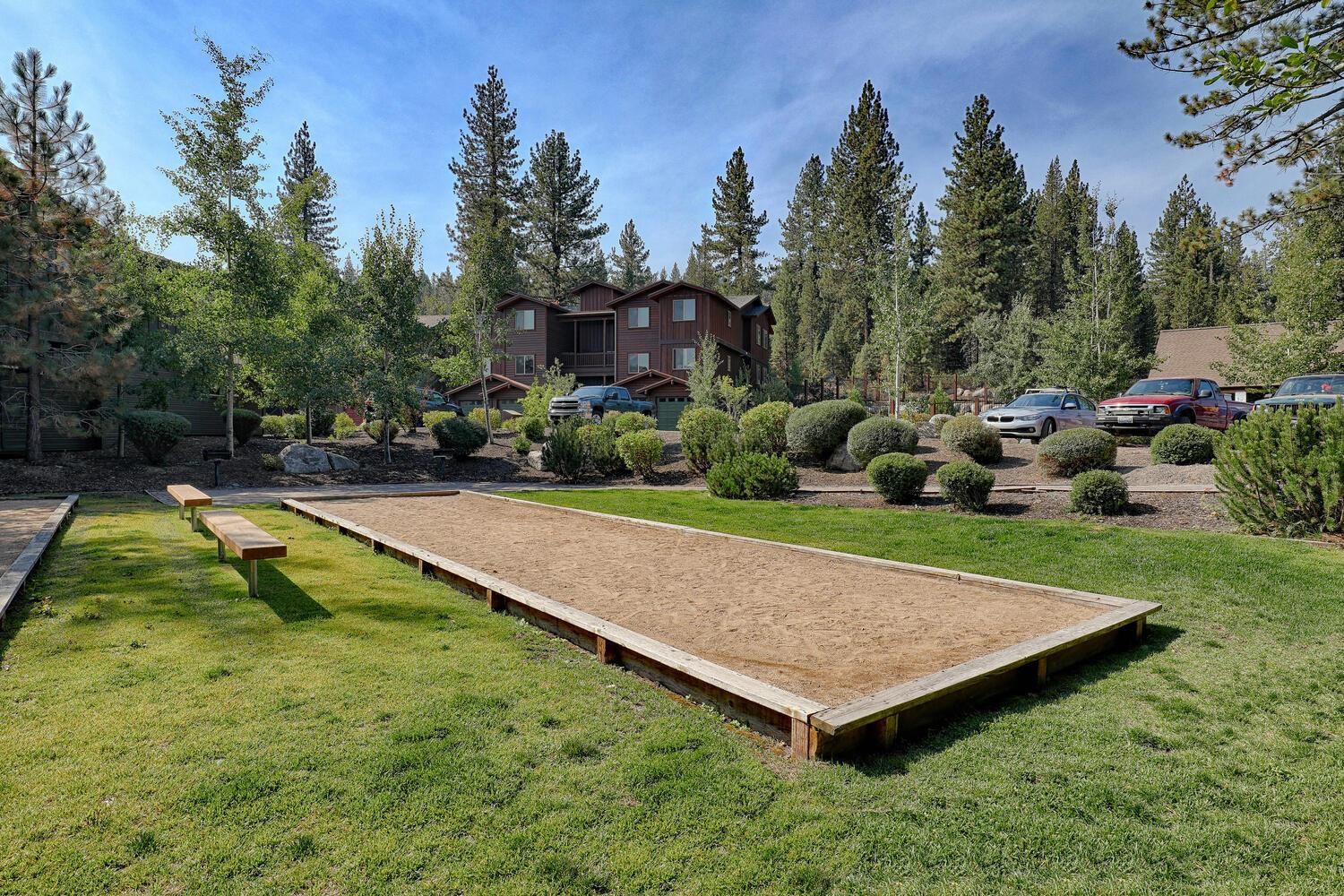 11592 Dolomite Way, Unit 4 Truckee, CA 96161 - Photo 20 of 21 a view of a backyard with swimming pool