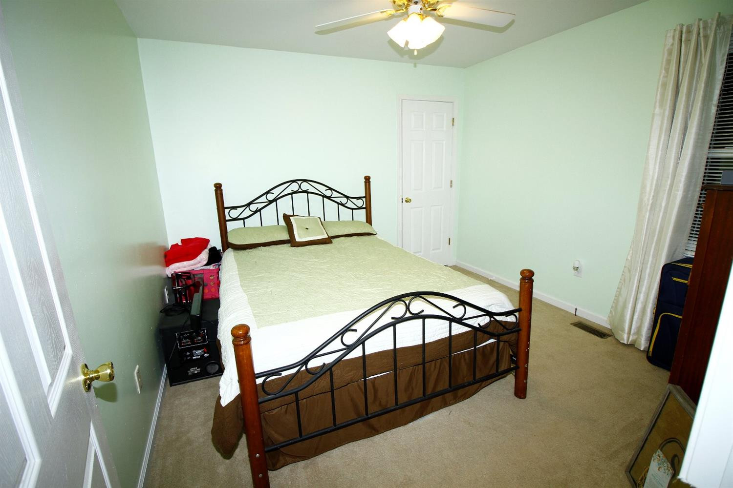 914 Meadow Hill Road Paris, KY 40361 - Photo 13 of 23 Photo 13