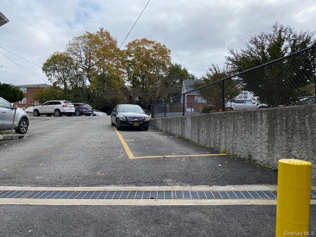 199 Hoover Road, Unit 2F Yonkers, NY 10710 - Photo 15 of 16 View of uncovered parking lot