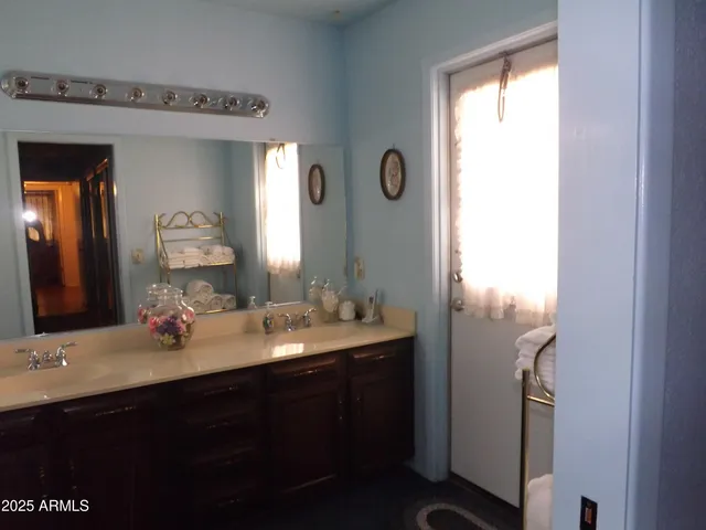 $2,500 | 932 South 72nd Street, Mesa, AZ 85208