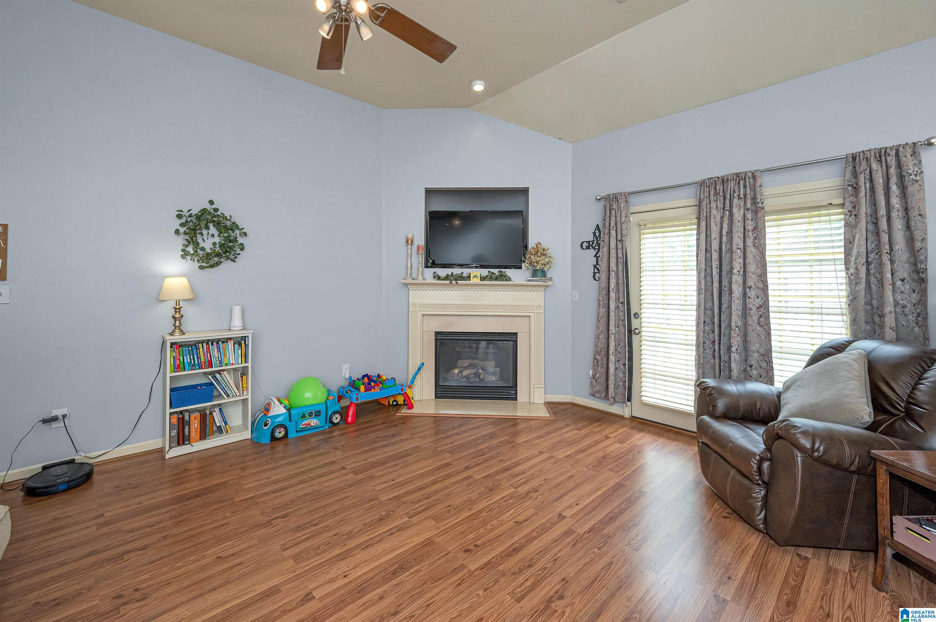 123 Sunflower Place Alabaster, AL 35007 - Photo 8 of 34