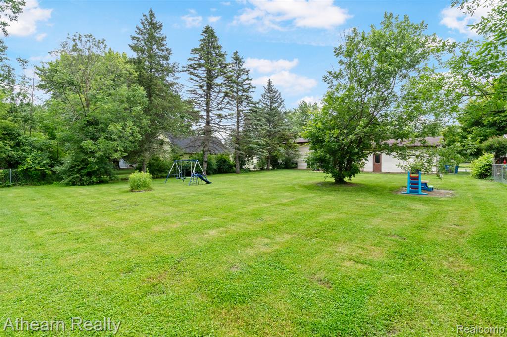 7156 Sharp Road Swartz Creek, MI 48473 - Photo 7 of 32
