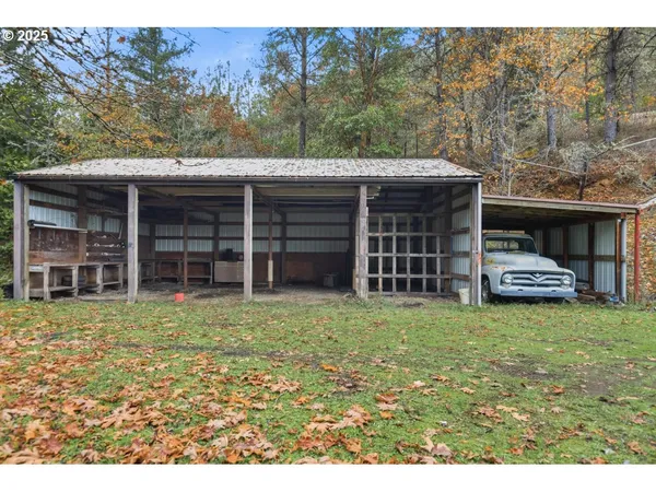 $435,000 | 2100 Boyer Road, Riddle, OR 97469