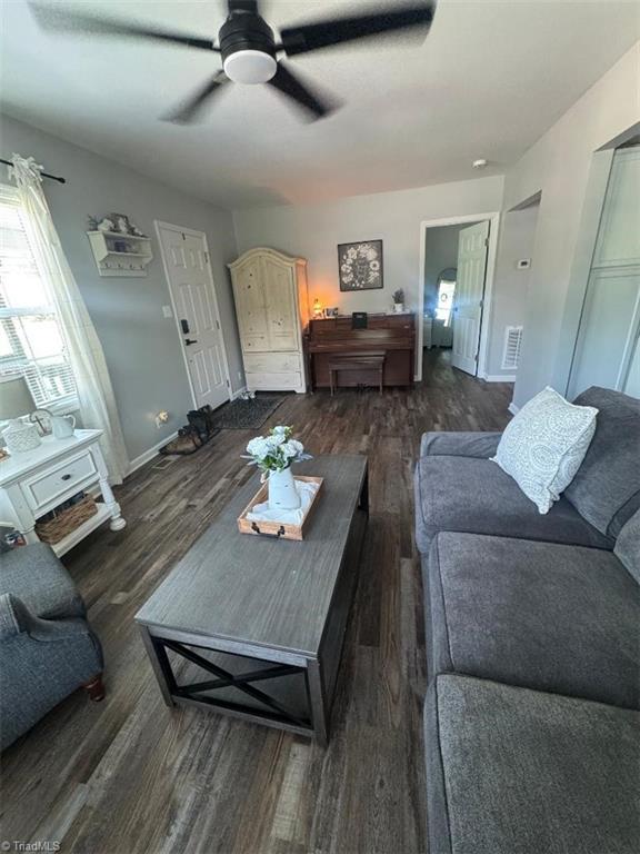 507 South Road High Point, NC 27262 - Photo 2 of 18