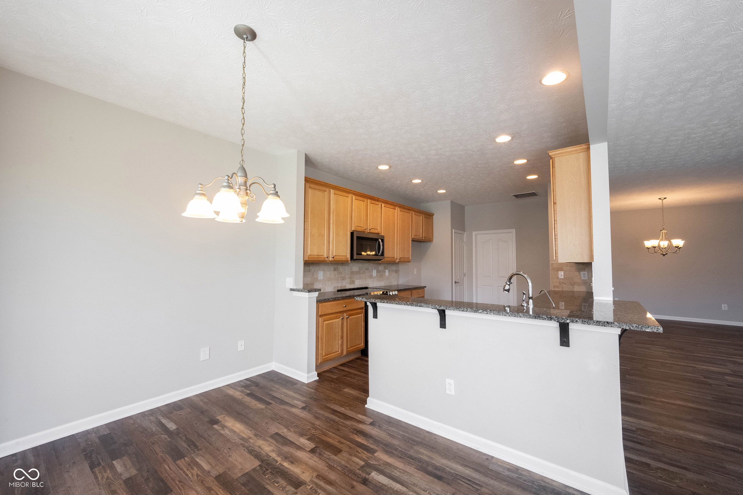 13023 Venito Trail Fishers, IN 46037 - Photo 7 of 43