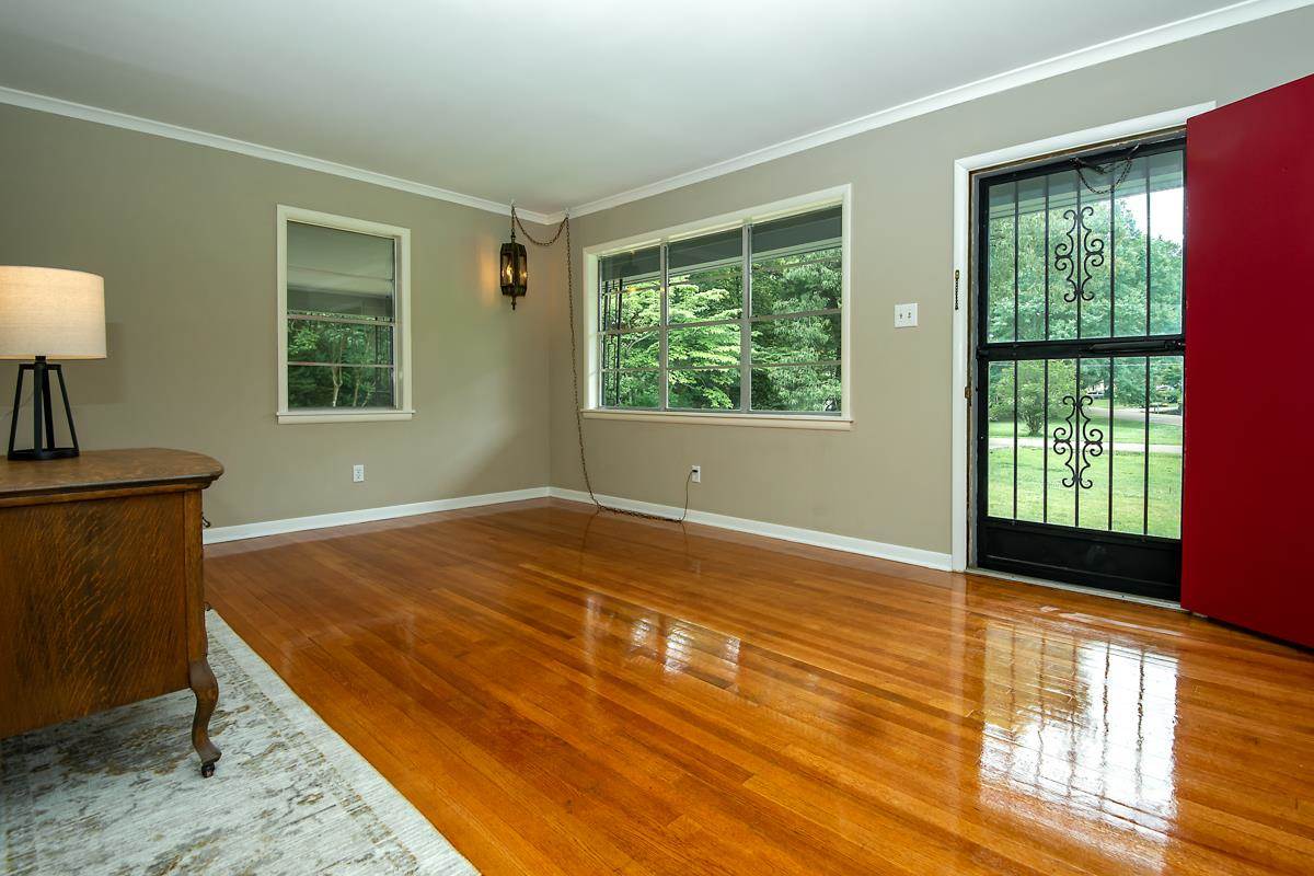 6252 Whittier Road Bartlett, TN 38134 - Photo 3 of 25 Gallery Image 3