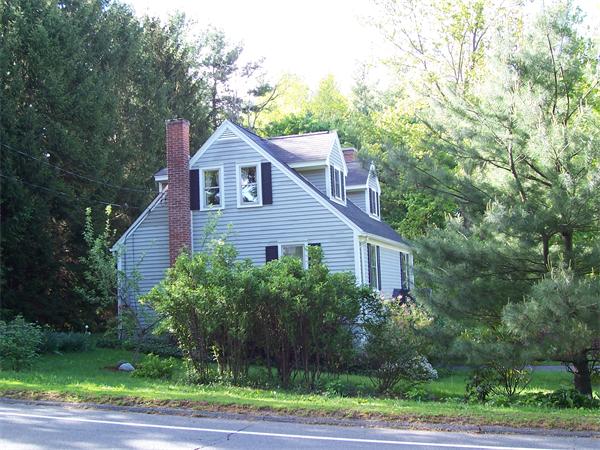 330 Amity Street Amherst, MA 01002 - Photo 3 of 12 Gallery Image 3