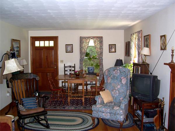 330 Amity Street Amherst, MA 01002 - Photo 5 of 12 Gallery Image 5