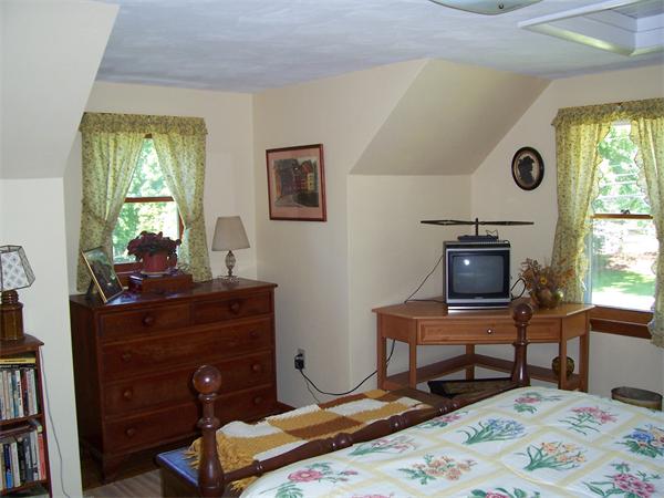 330 Amity Street Amherst, MA 01002 - Photo 10 of 12 Gallery Image 10