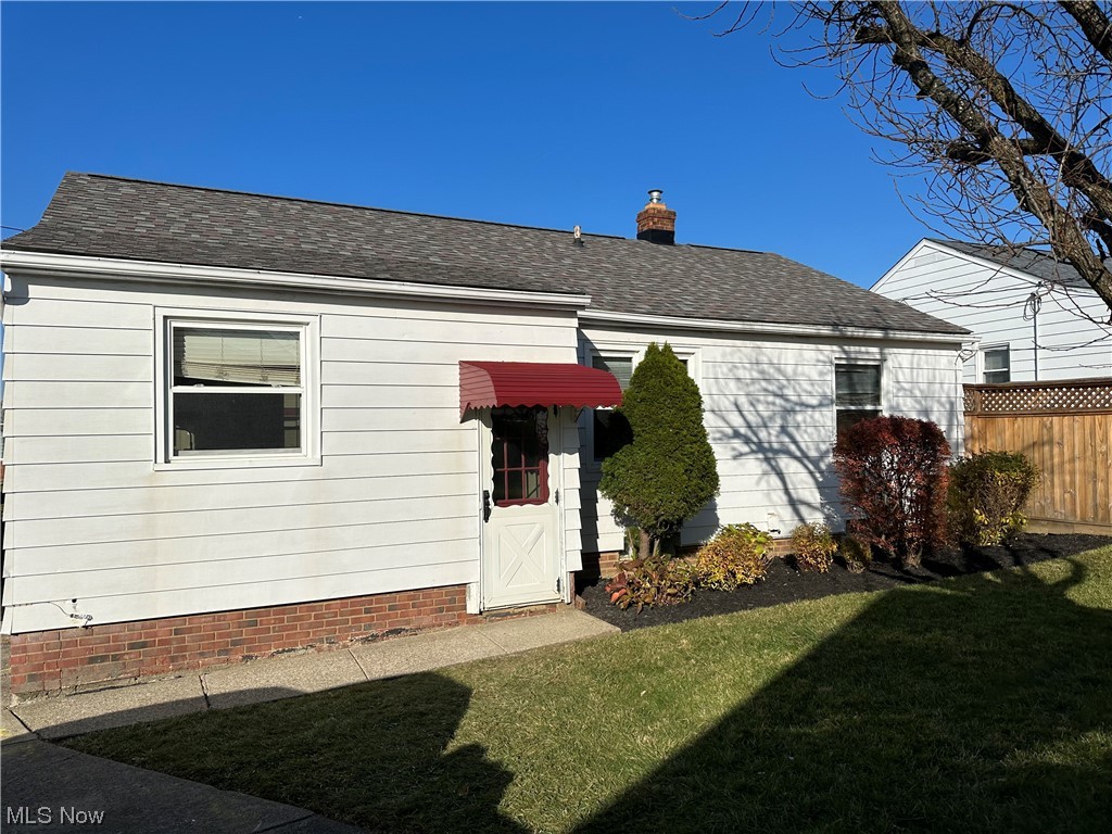 20626 Centuryway Road Maple Heights, OH 44137 - Photo 3 of 15 back of house