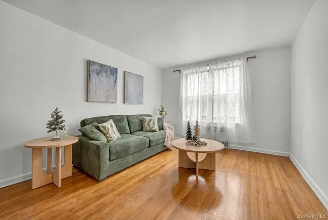 $525,000 | 42-25 80th Street, Unit 3D | Elmhurst