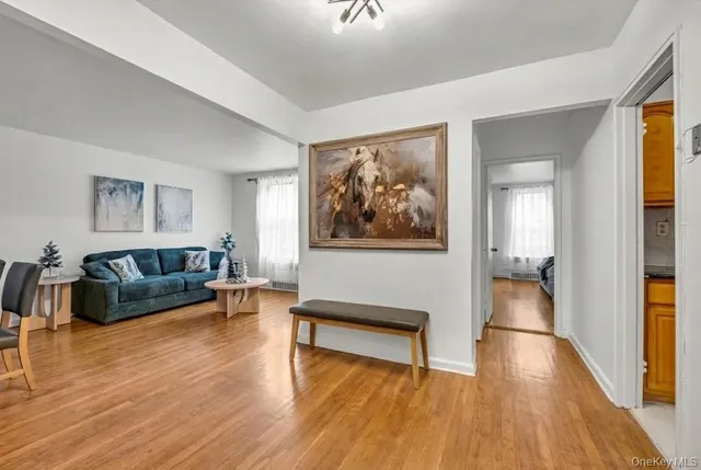 $525,000 | 42-25 80th Street, Unit 3D | Elmhurst