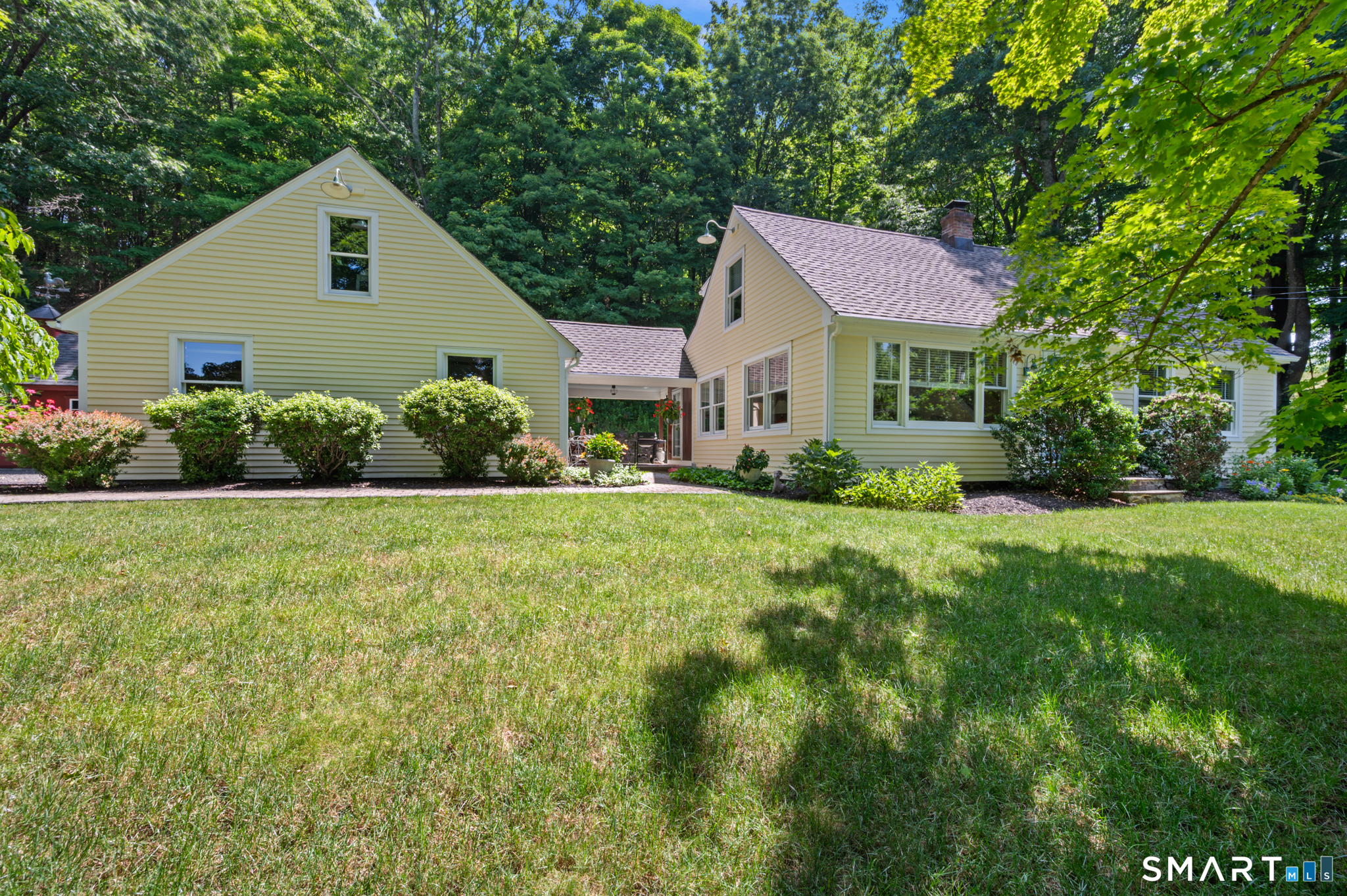 206 Minortown Road Woodbury, CT 06798 - Photo 2 of 39
