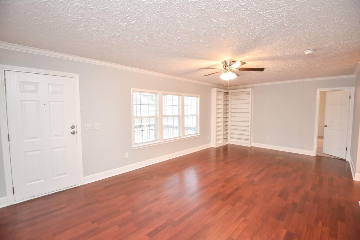 182 Berry Drive Gaffney, SC 29340 - Photo 3 of 29