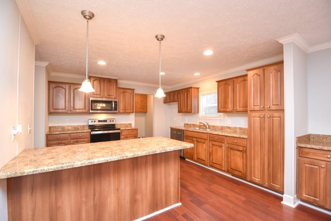 182 Berry Drive Gaffney, SC 29340 - Photo 5 of 29
