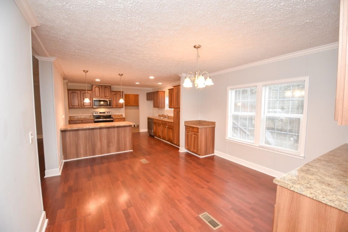 182 Berry Drive Gaffney, SC 29340 - Photo 10 of 29