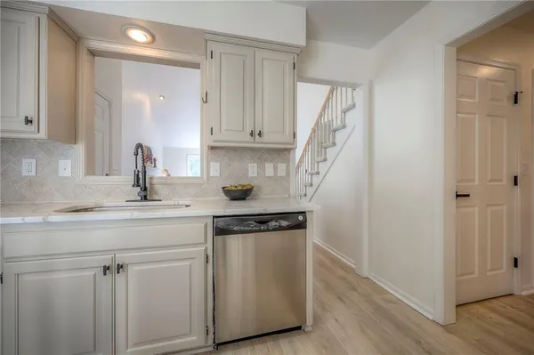 $399,900 | 9415 West 122nd Street, Overland Park, KS 66213