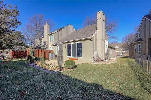$399,900 | 9415 West 122nd Street, Overland Park, KS 66213