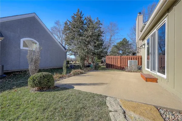 $399,900 | 9415 West 122nd Street, Overland Park, KS 66213