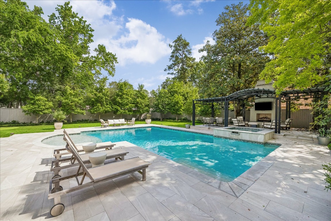 620 Hedwig Road Hunters Creek Village, TX 77024 - Photo 39 of 47