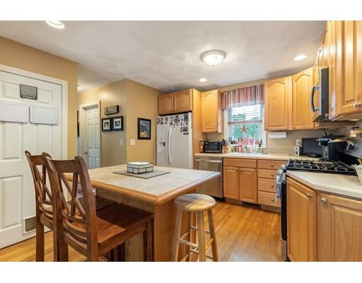 10 Gordon Road North Reading, MA 01864 - Photo 14 of 31 Gallery Image 14