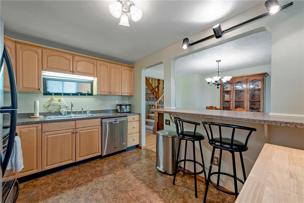 2309 Firethorn Road Bridgeville, PA 15017 - Photo 9 of 22 Gallery Image 9