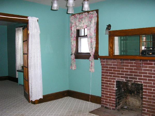 1822 Rorer Avenue Southwest Roanoke, VA 24016 - Photo 3 of 3 living