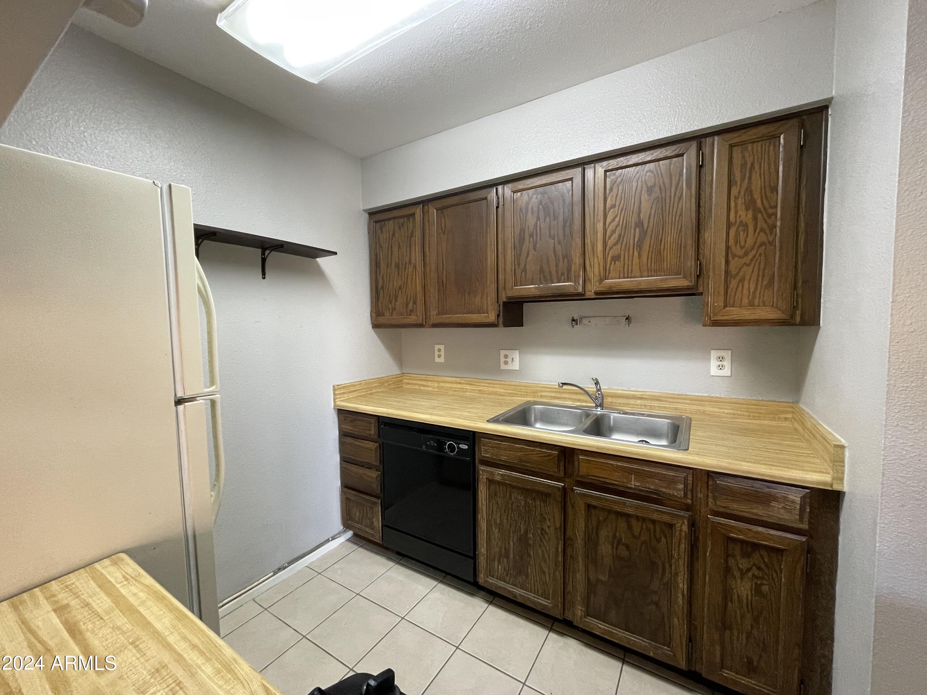 930 South Dobson Road, Unit 48 Mesa, AZ 85202 - Photo 6 of 19 IMG_5446