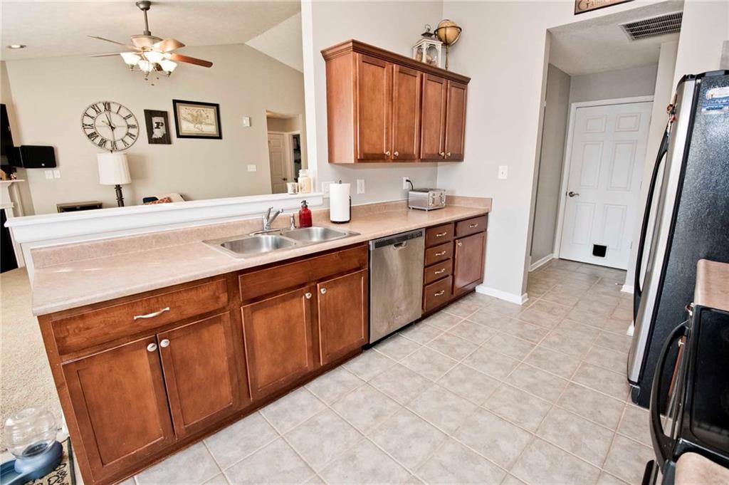 12859 Touchdown Drive Fishers, IN 46037 - Photo 11 of 31 Gallery Image 11