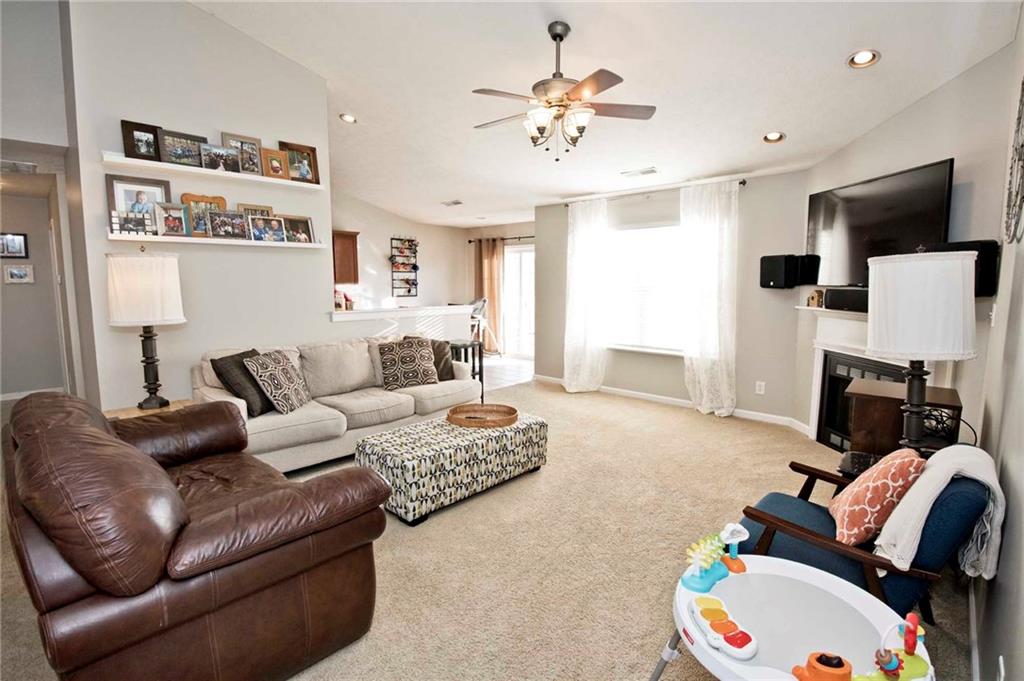 12859 Touchdown Drive Fishers, IN 46037 - Photo 4 of 31 Gallery Image 4