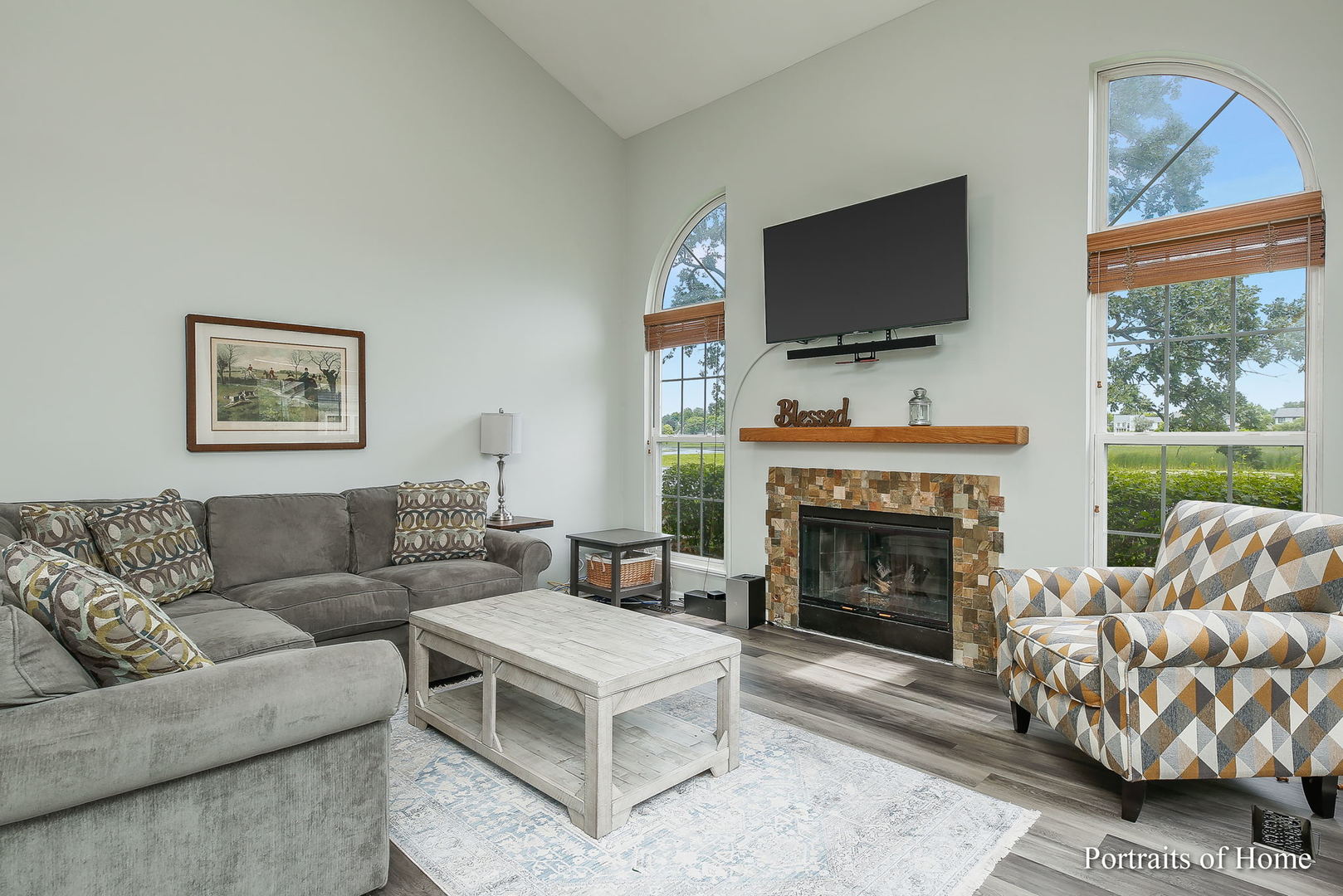 1136 Coldspring Road Elgin, IL 60120 - Photo 3 of 22