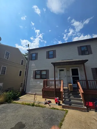 $3,000 | 504 Quincy Street, Unit 1, Fall River, MA 02720