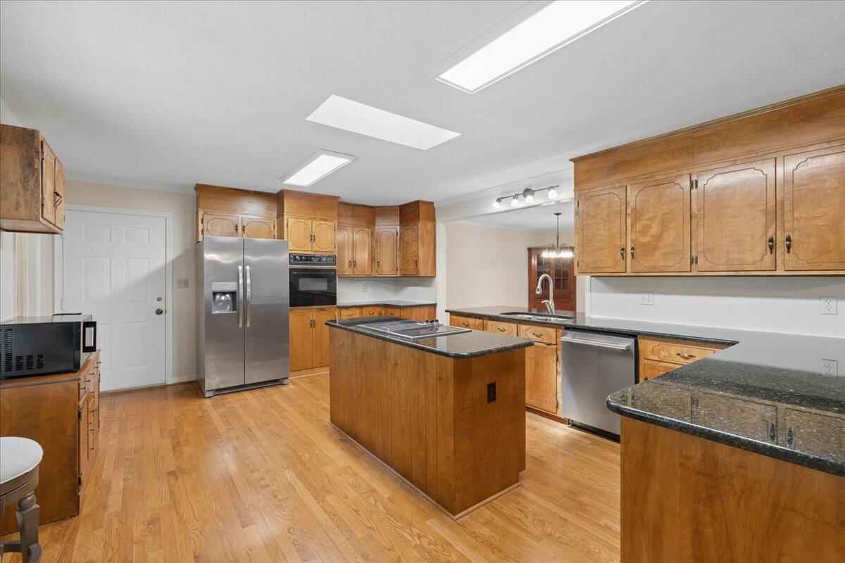 218 North Branch Road Bedford, VA 24523 - Photo 11 of 58 Kitchen