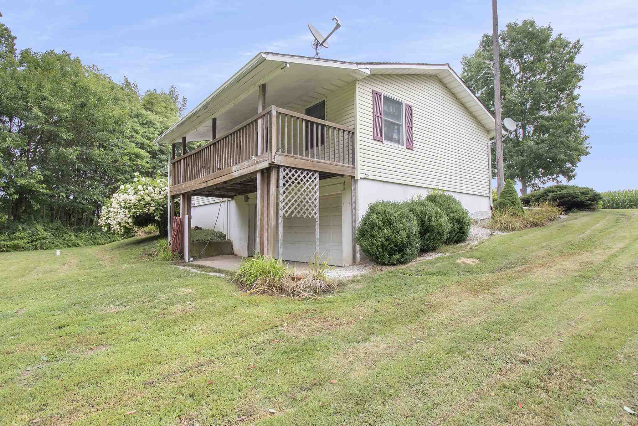 11084 Redwood Road Plymouth, IN 46563 - Photo 4 of 32 Gallery Image 4