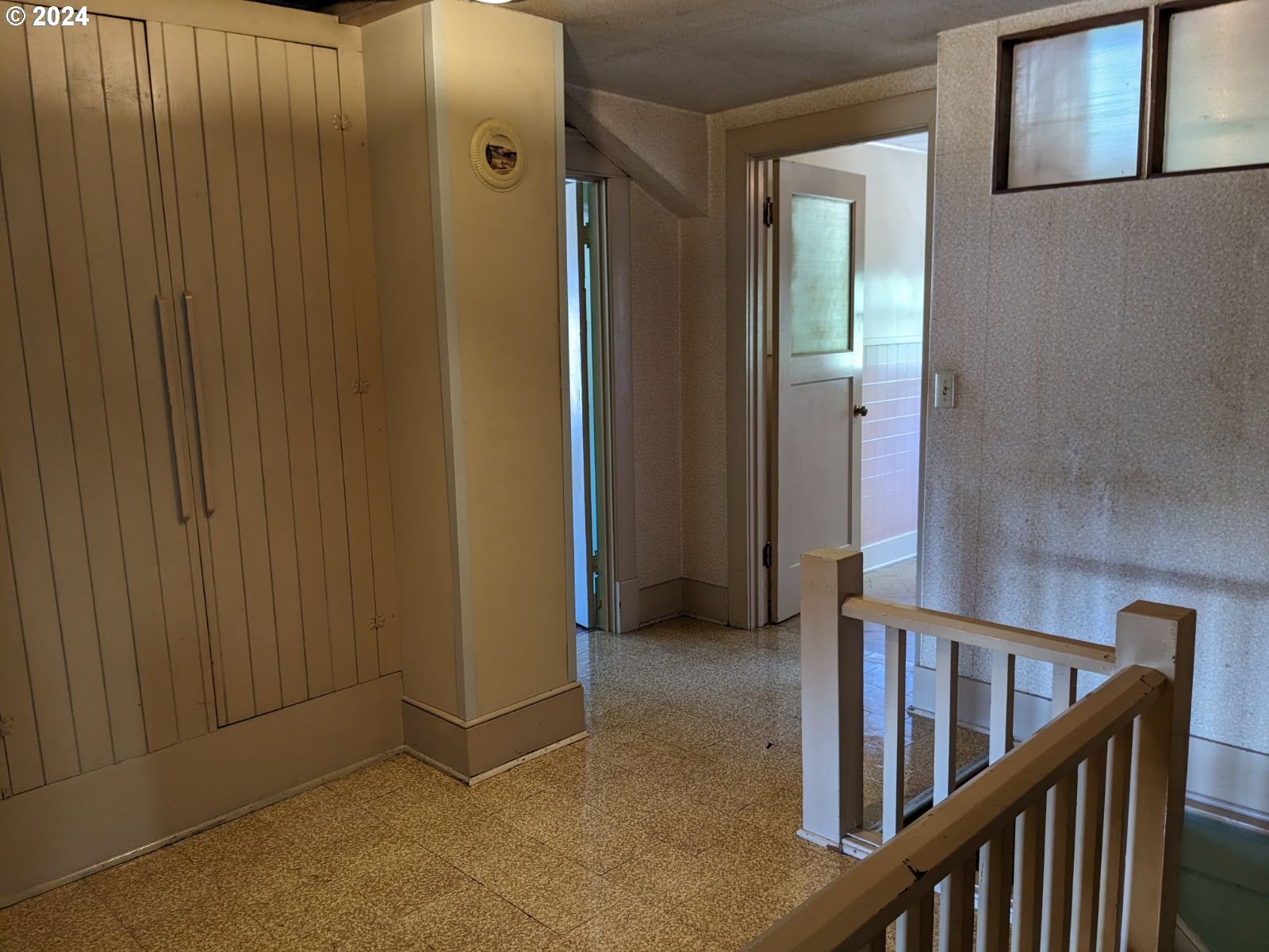 150 North Dean Street Coquille, OR 97423 - Photo 32 of 47 a view of a hallway