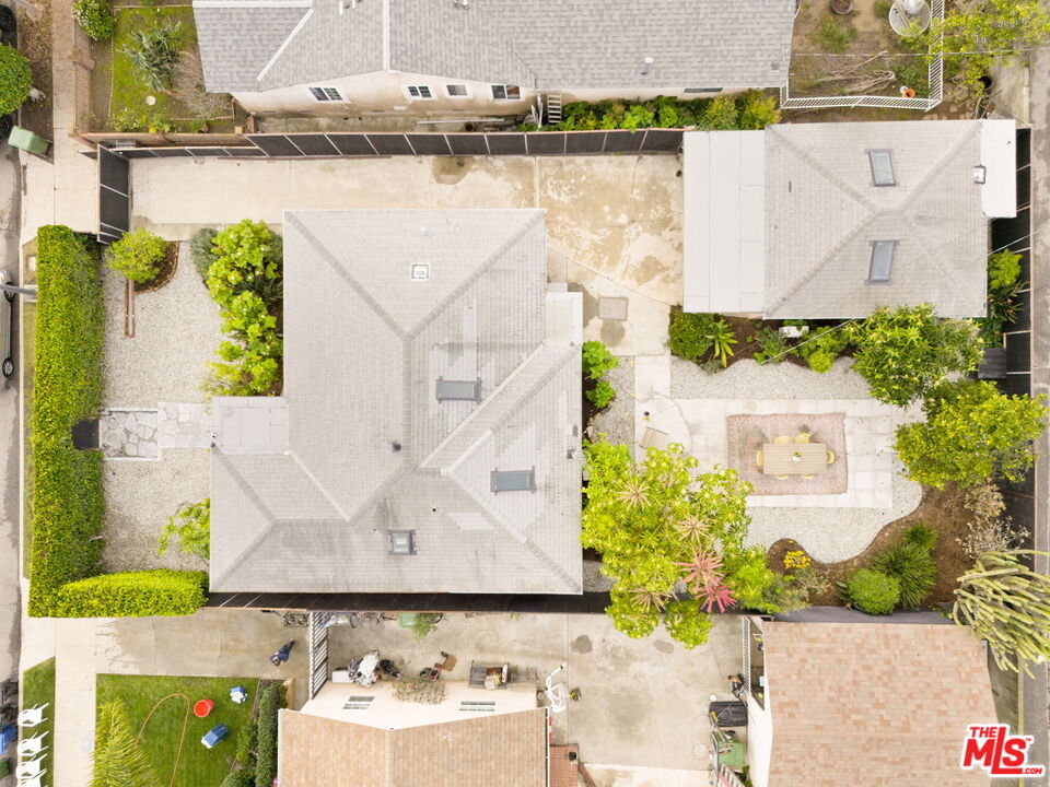 857 Rose Avenue Venice, CA 90291 - Photo 32 of 32 an aerial view of a house with a lake view
