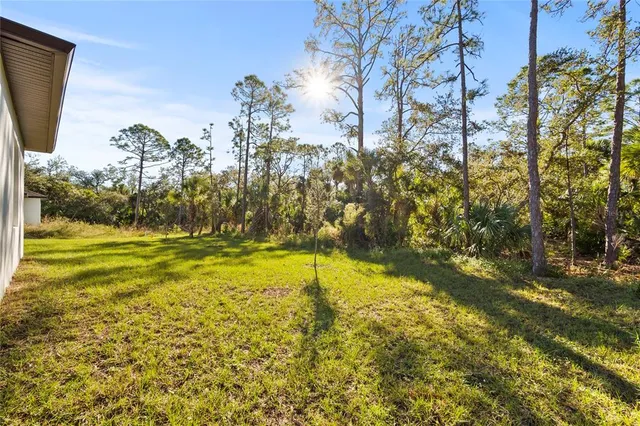 a view of swimming pool of the house