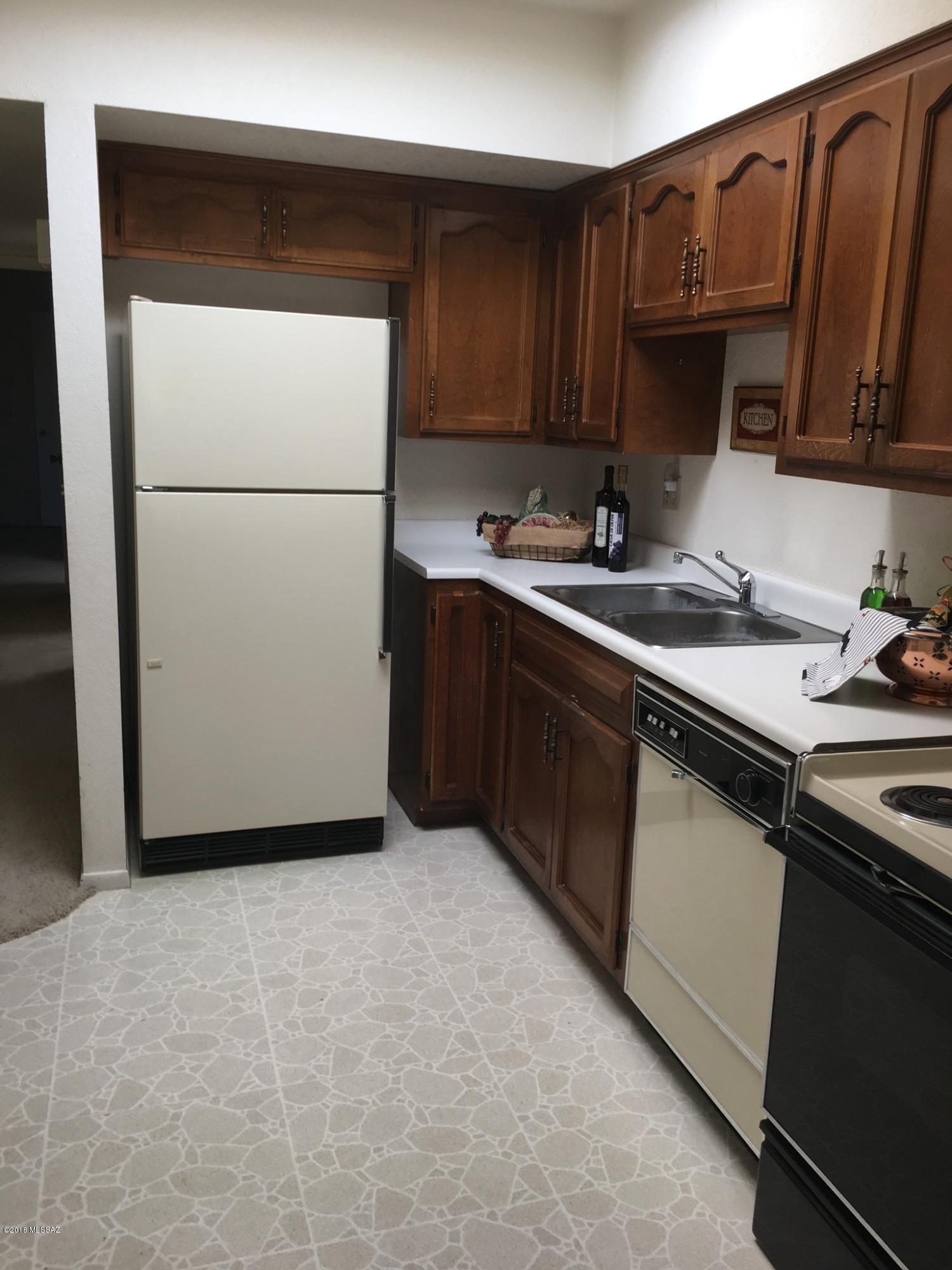 285 South Kolb Road, Unit 24 Tucson, AZ 85710 - Photo 11 of 19