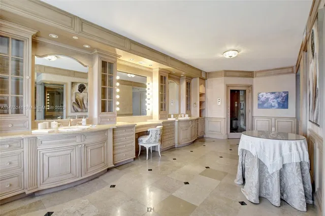 $20,000 | 6051 North Ocean Drive, Unit PH5, Hollywood, FL 33019