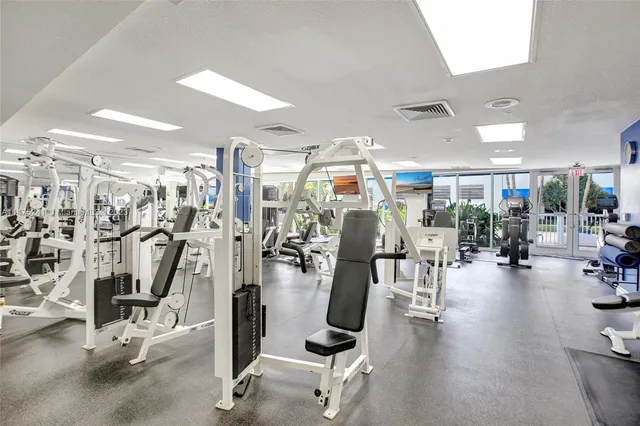 $20,000 | 6051 North Ocean Drive, Unit PH5, Hollywood, FL 33019