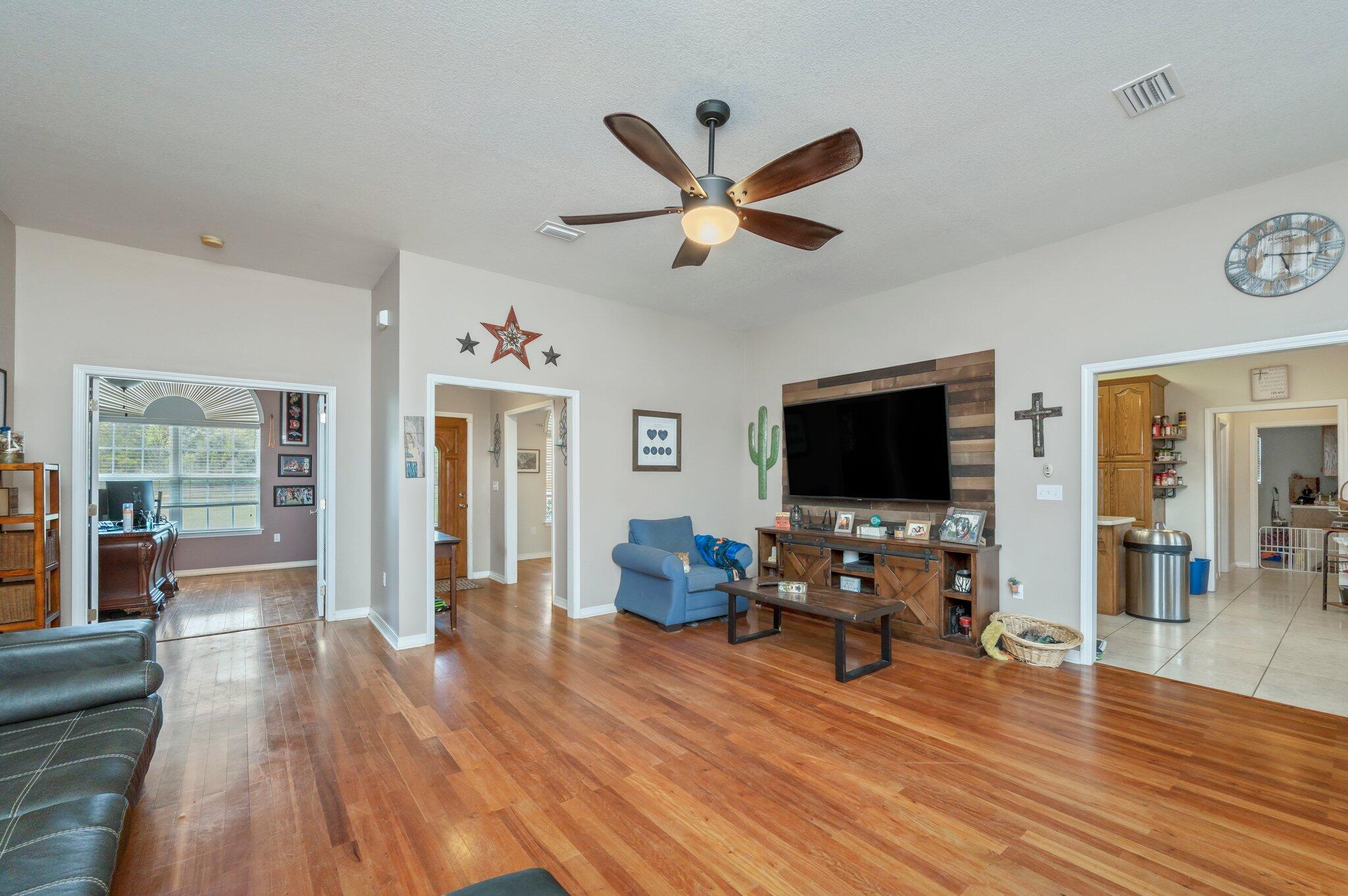 1371 Suzanne Circle Holt, FL 32564 - Photo 22 of 45