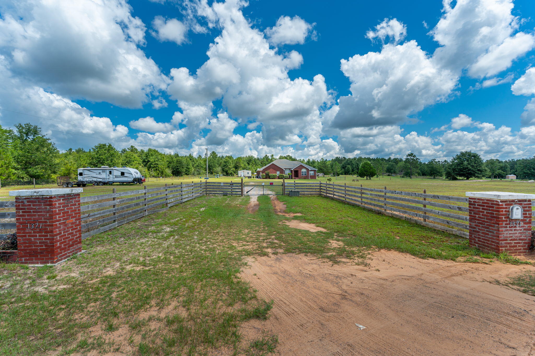 1371 Suzanne Circle Holt, FL 32564 - Photo 8 of 45