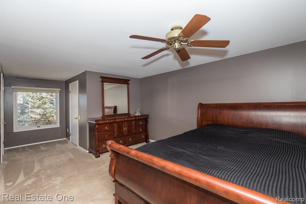 1352 Chestnut Lane Rochester Hills, MI 48309 - Photo 23 of 35
