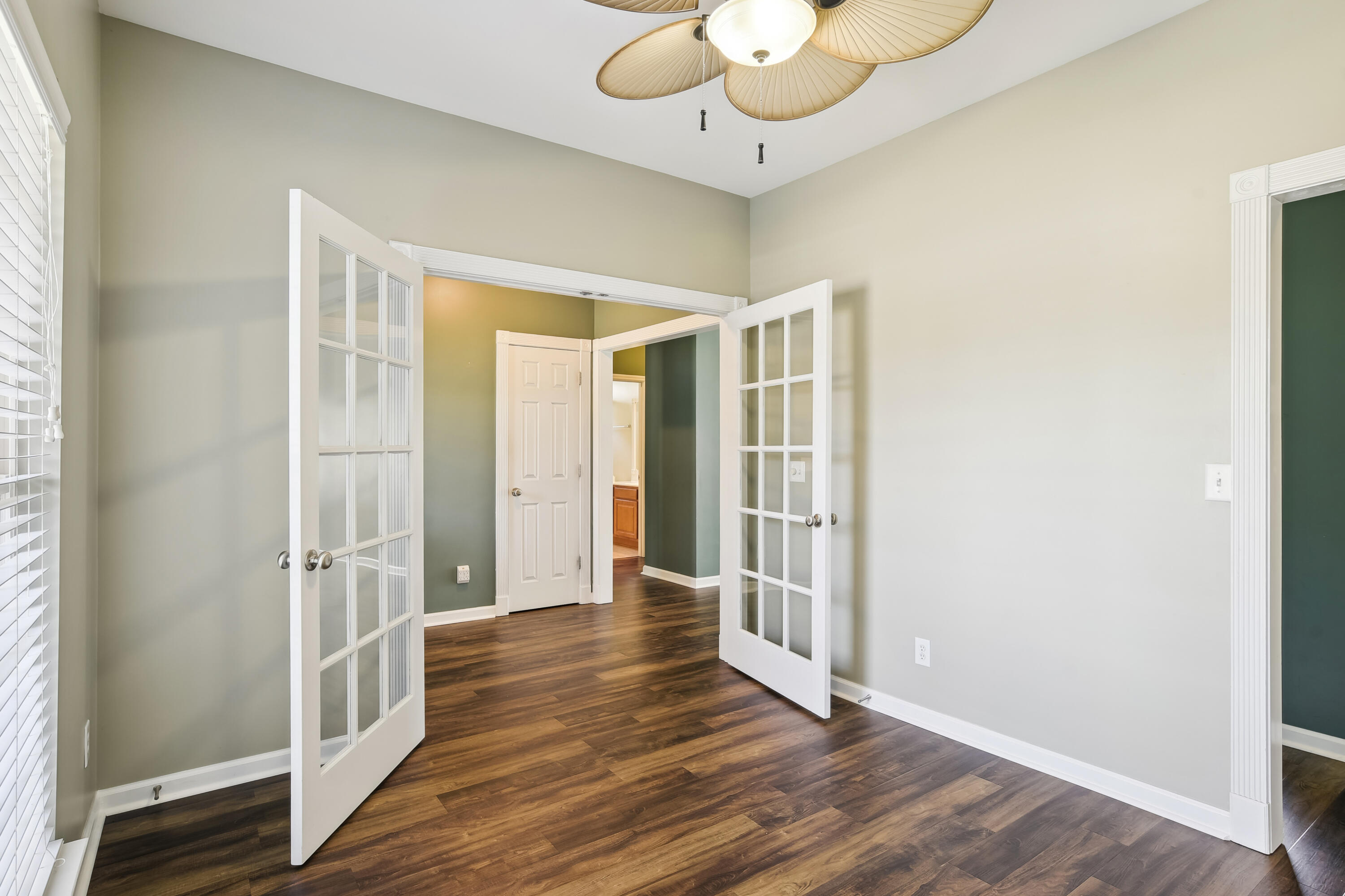 208 Threshing Court Moncks Corner, SC 29461 - Photo 12 of 39 main_level-dining_room-dsc6087