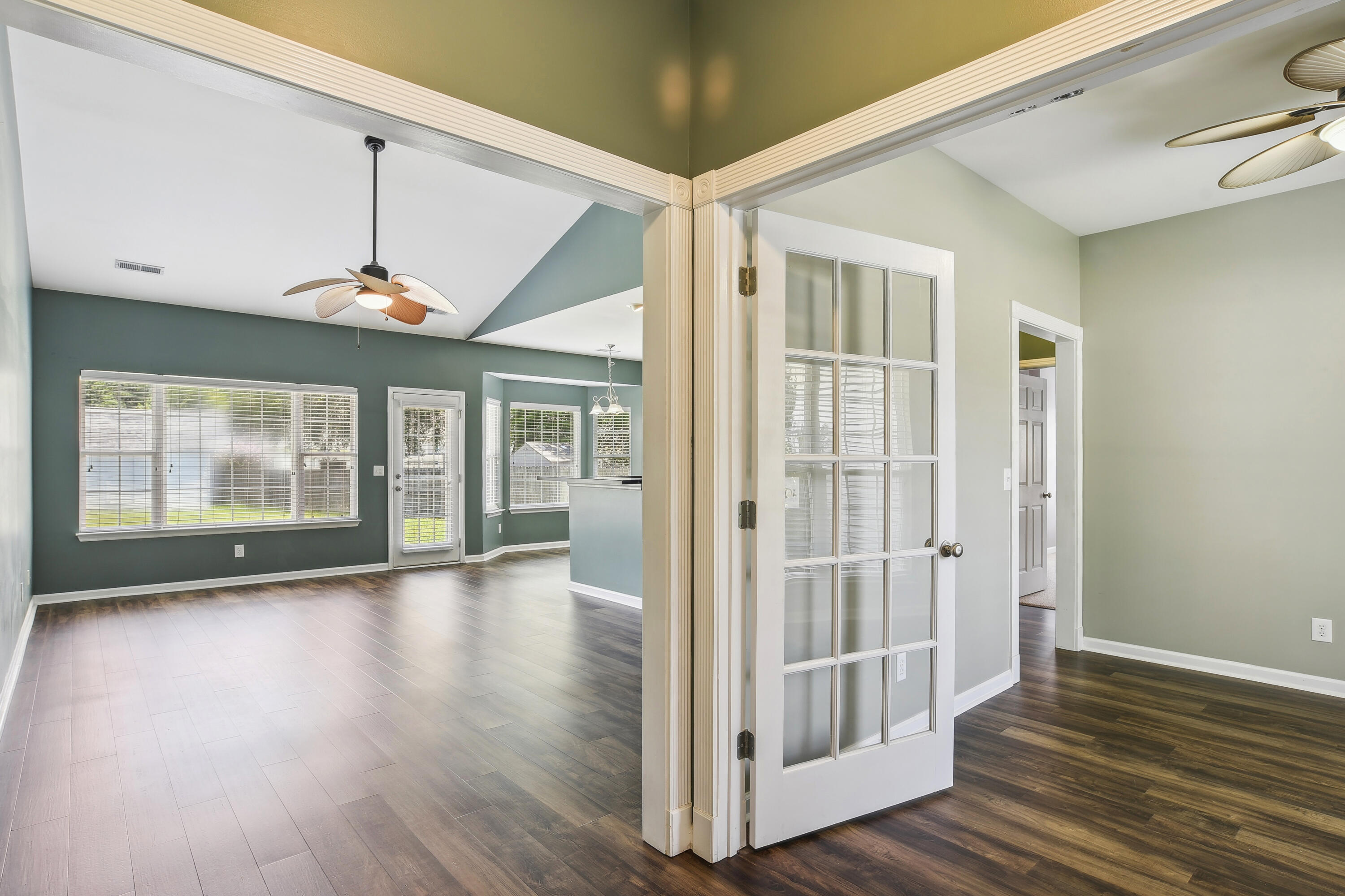 208 Threshing Court Moncks Corner, SC 29461 - Photo 14 of 39 main_level-entry-dsc6072