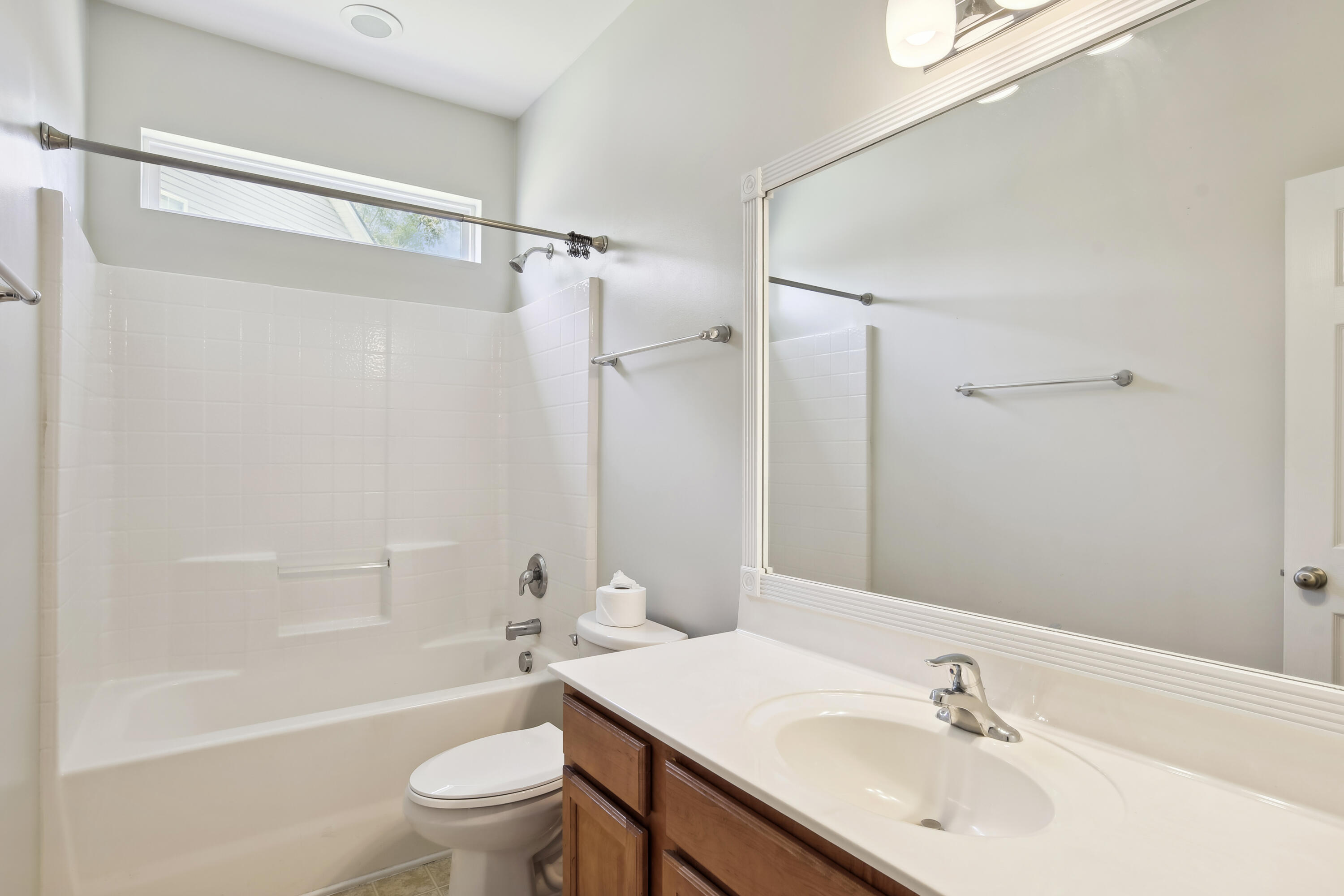 208 Threshing Court Moncks Corner, SC 29461 - Photo 21 of 39 main_level-bath-dsc6297