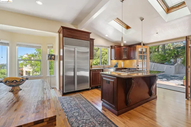 $1,695,000 | 2335 Tunnel Road, Oakland, CA 94618