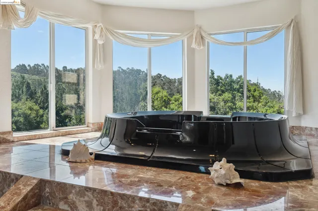 $1,695,000 | 2335 Tunnel Road, Oakland, CA 94618